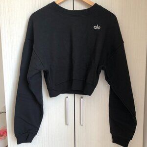 ALO Yoga Cropped Accolade Crewneck Sweatshirt